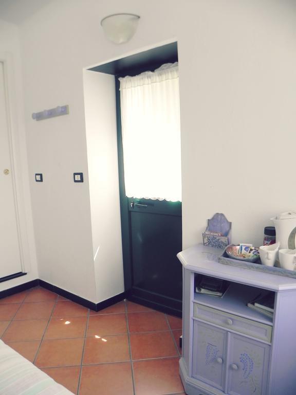 B&B I Glicini Vescina Экстерьер фото